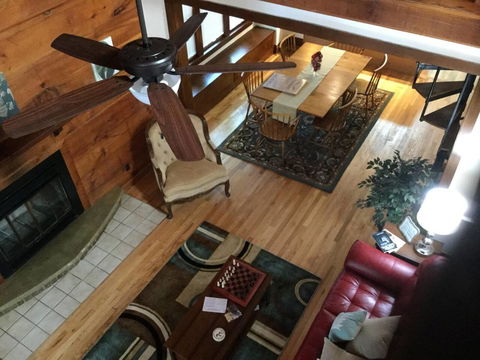 Outrageous!! Great Lakes Naval Grad - Sleeps 18 - Renee 31