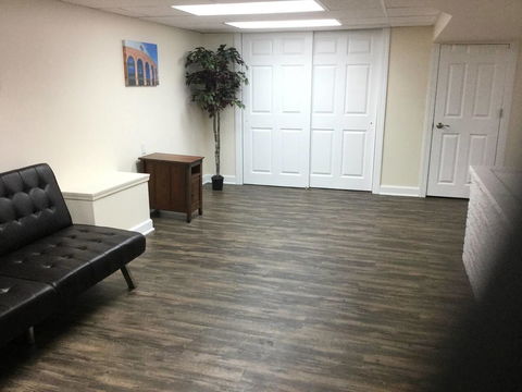 Outrageous!! Great Lakes Naval Grad - Sleeps 18 - Renee 34