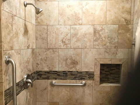 Outrageous!! Great Lakes Naval Grad - Sleeps 18 - Renee 28