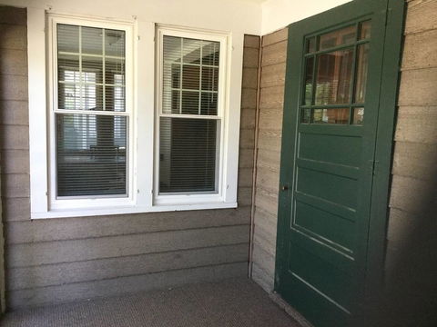 Outrageous!! Great Lakes Naval Grad - Sleeps 18 - Renee 25