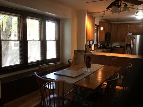 Outrageous!! Great Lakes Naval Grad - Sleeps 18 - Renee 18