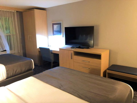 Best Western Eau Claire South - Renee 31