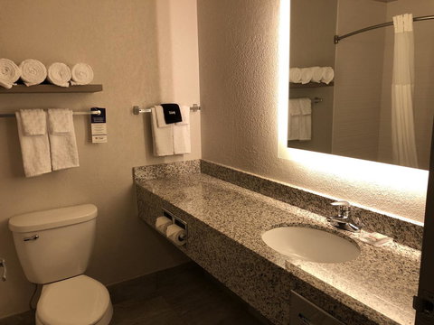 Best Western Eau Claire South - Renee 7