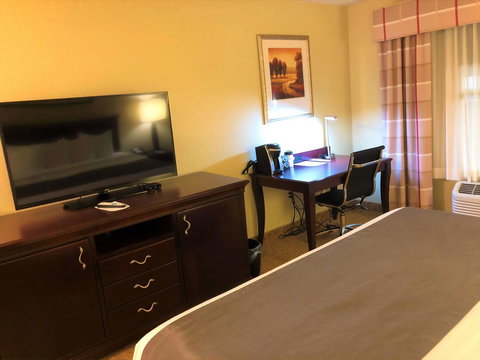 Best Western Eau Claire South - Renee 37