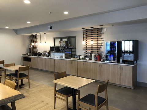 Best Western Eau Claire South - Renee 16