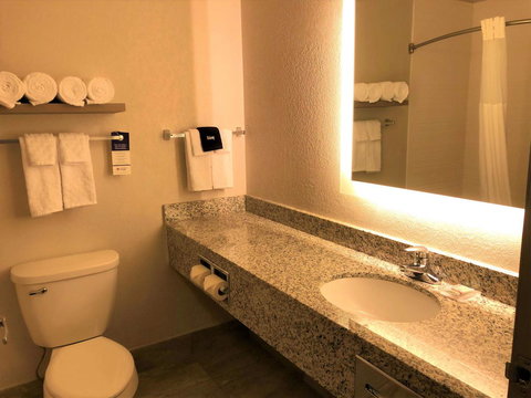 Best Western Eau Claire South - Renee 34