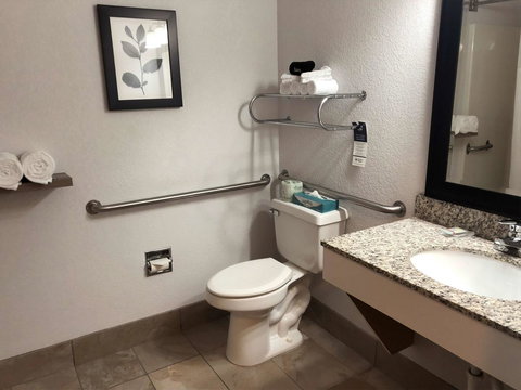 Best Western Eau Claire South - Renee 39