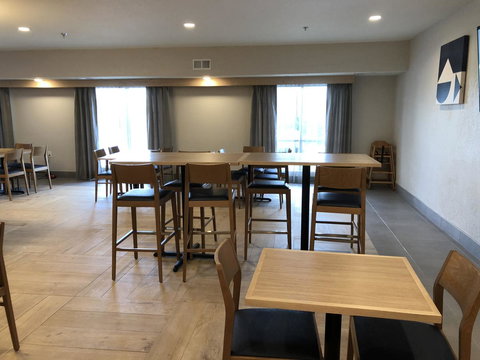 Best Western Eau Claire South - Renee 18