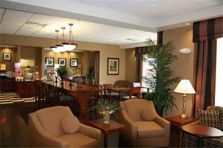 Hampton Inn Elkhorn Lake Geneva Area - Internet Find 3