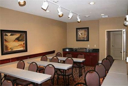 Hampton Inn Elkhorn Lake Geneva Area - Internet Find 8