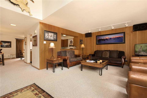 Wind River #4 Townhouse - Internet Find 9