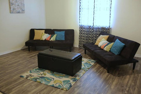 Comfortable Stay Five Minutes Away!!! - Internet Find 3