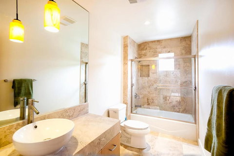 1375 - Village Hideaway - Internet Find 2