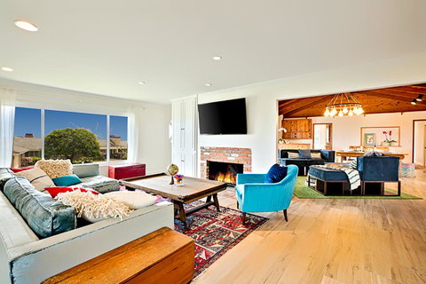 1402 - Point Loma Perch Four-Bedroom Holiday Home - Internet Find 3