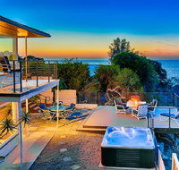 1740 - Endless Vistas on the Cove