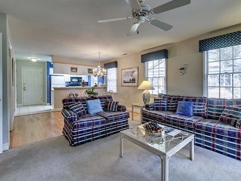 200-3 Stillwood Drive Condo - Renee 3