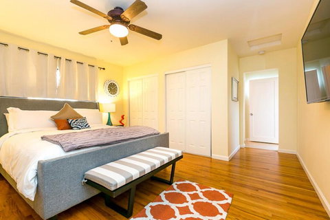 4079 - Mission Bay Scene - Internet Find 3