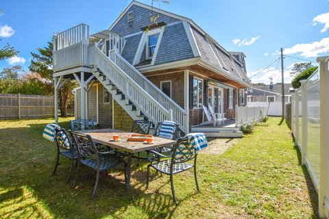 910 - Hidden Gem - Renee 0