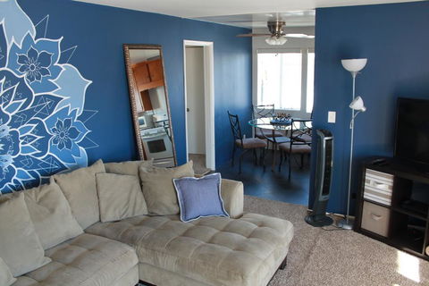 'City Living' In Downtown Huntington Beach! - Internet Find 2