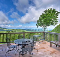 'House of Views' in Beech Mountain with Hot Tub Deck