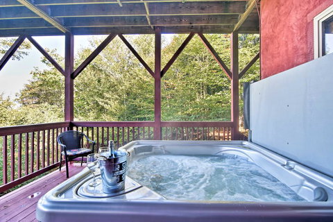 'House Of Views' In Beech Mountain With Hot Tub, Deck - Renee 1