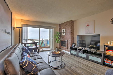 'Seas The Day' Lincoln City Condo Steps From Beach - Renee 1