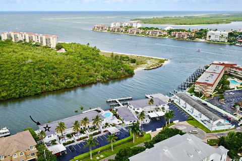 'Sunset Suite' Marco Island Condo With Dock & Pool! - Renee 1