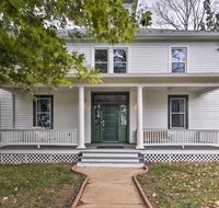 'Thomson Farm' Classic Home Near Vineyards