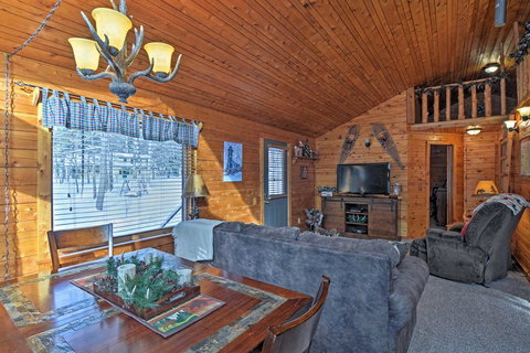 'Thunder Cove Cabin' Manistique Cabin With Lake View! - Swimm 2