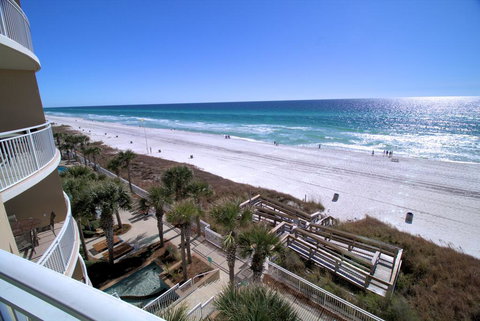 0406 1B/2 Bath With Bonus Room. Renovated April 2018! - Renee 2