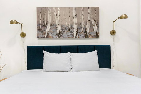 1 And 2 BR Luxury Condos Steps Away From French Quarter - Internet Find 3