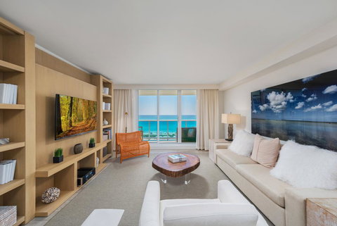 1 Bedroom Direct Ocean Front Located At 1 Hotel & Homes -944 - Internet Find 0