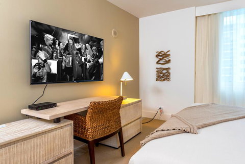 1 Bedroom Ocean View Located At 1 Hotel & Homes Miami Beach -1106 - Internet Find 3