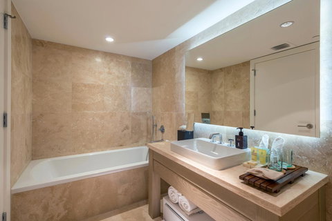 1 Bedroom Ocean View Located At 1 Hotel & Homes South Beach -1010 - Internet Find 3