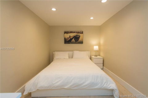 1 Bedroom, 6 People - Walk From The Beach, Shopping Mall And Restaurants - Renee 3