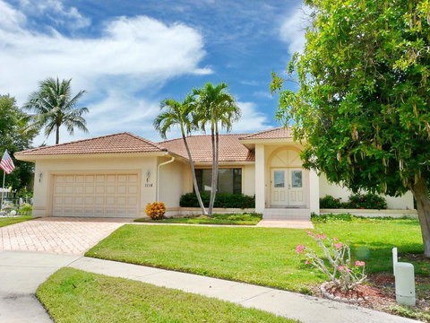 1116 Mulberry Court - Renee 0