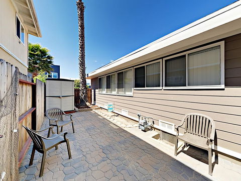 1137 Montauk Ln Apartment Upper Unit Apts - Renee 2
