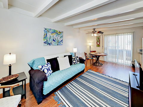 1137 Montauk Ln Apartment Upper Unit Apts - Renee 0