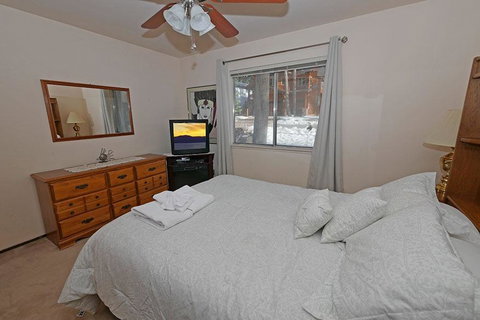 1140 Fairway Drive Home - Renee 3