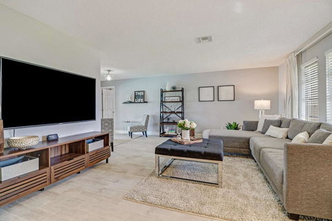 1201 SE 32nd Ter - Renee 0