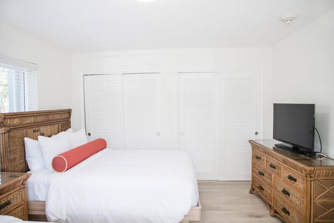 1229 Apartments At Beachcomber Resort And Villas - Renee 1