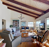 1271 Hillcrest House