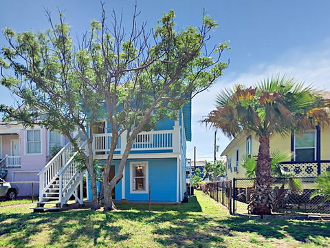 1309 Ave N Home - Internet Find 3