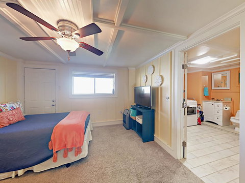 13114 John Reynolds Rd Home - Internet Find 3