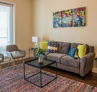 2 BR Apt by Frontdesk