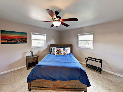 2040 Forest Drive Home - Internet Find 3