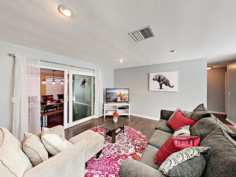 2040 Forest Drive Home - Internet Find 0