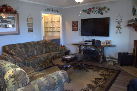 2103 - Platinum 2 Bdrm - 1000 SF Sleeps 6 - Renee 0