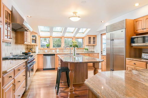 2462 Pierpont Blvd Home - Renee 0