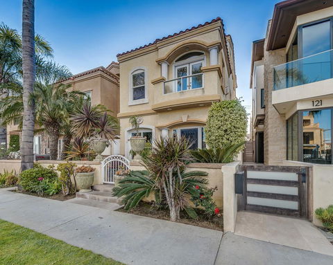 249 - 3 Story Dream Home - Renee 2
